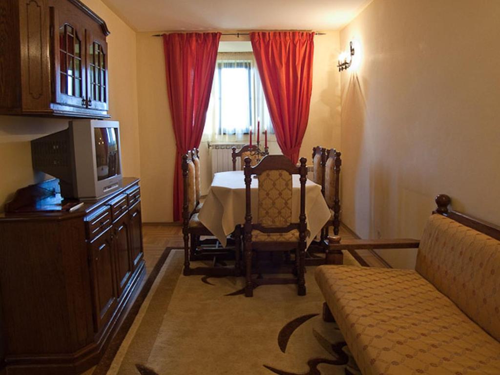 Hotel Castel Dracula Пьятра-Фантанеле Номер фото